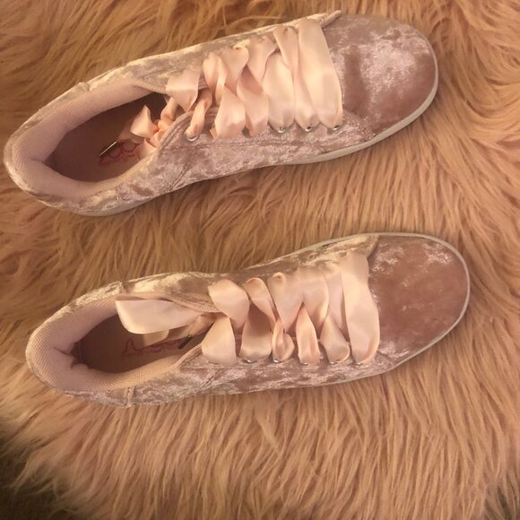 Pink velvet sneakers - Picture 2 of 4